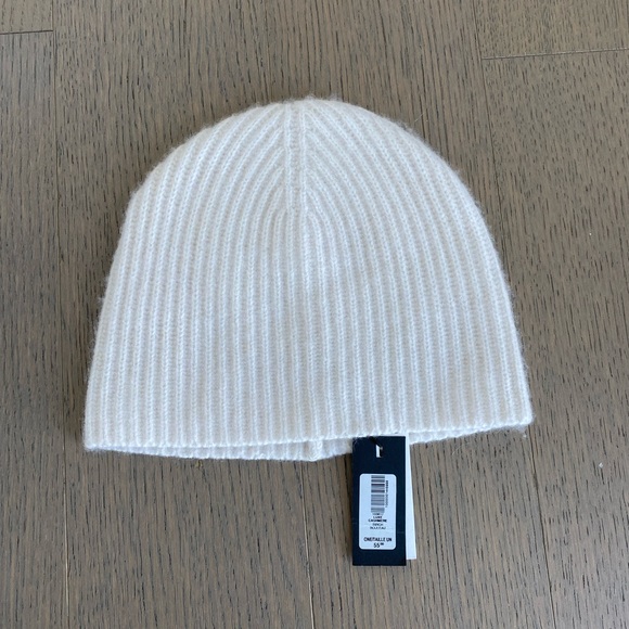 ARITZIA BABATON Luxe Cashmere Ribbed Beanie in Birch - Picture 1 of 3